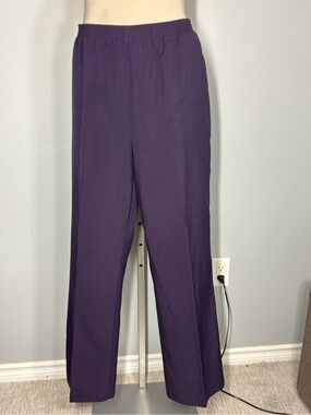 Women's Straight-Leg Pull-On Pants in Deep Purple Size 14